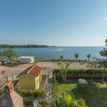 Villa Julia Lovrečica Екстериор снимка