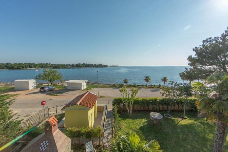 Villa Julia Lovrečica Екстериор снимка
